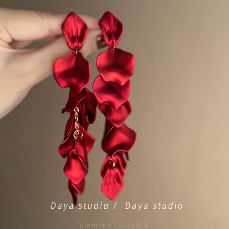 Wholesale Flower Tassel Pendant Earrings
