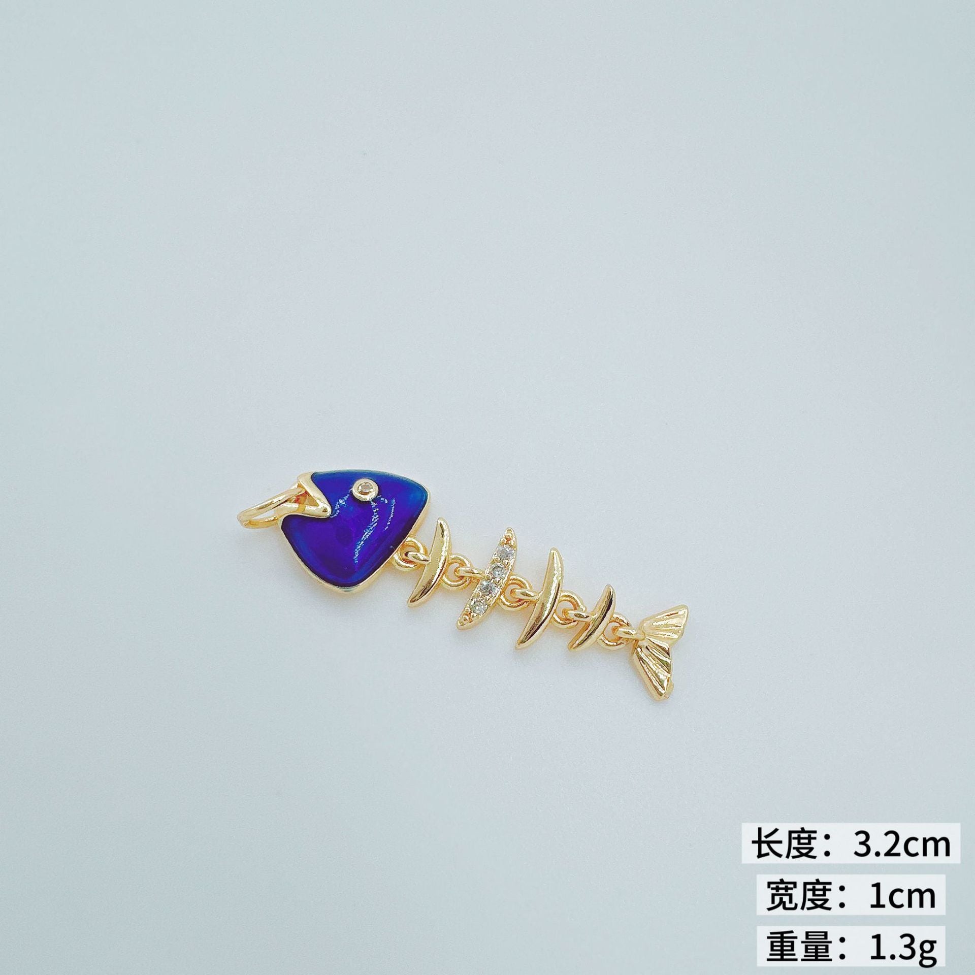 Wholesale Ocean Series Fishbone Pendant Necklace Copper Electroplated Fashion Accessory