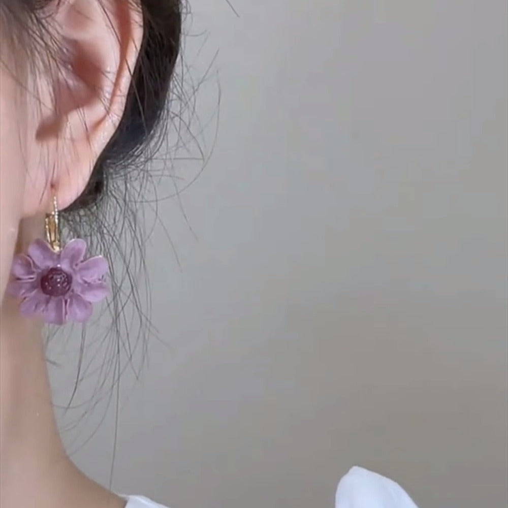 Wholesale zinc alloy purple flower stud earrings