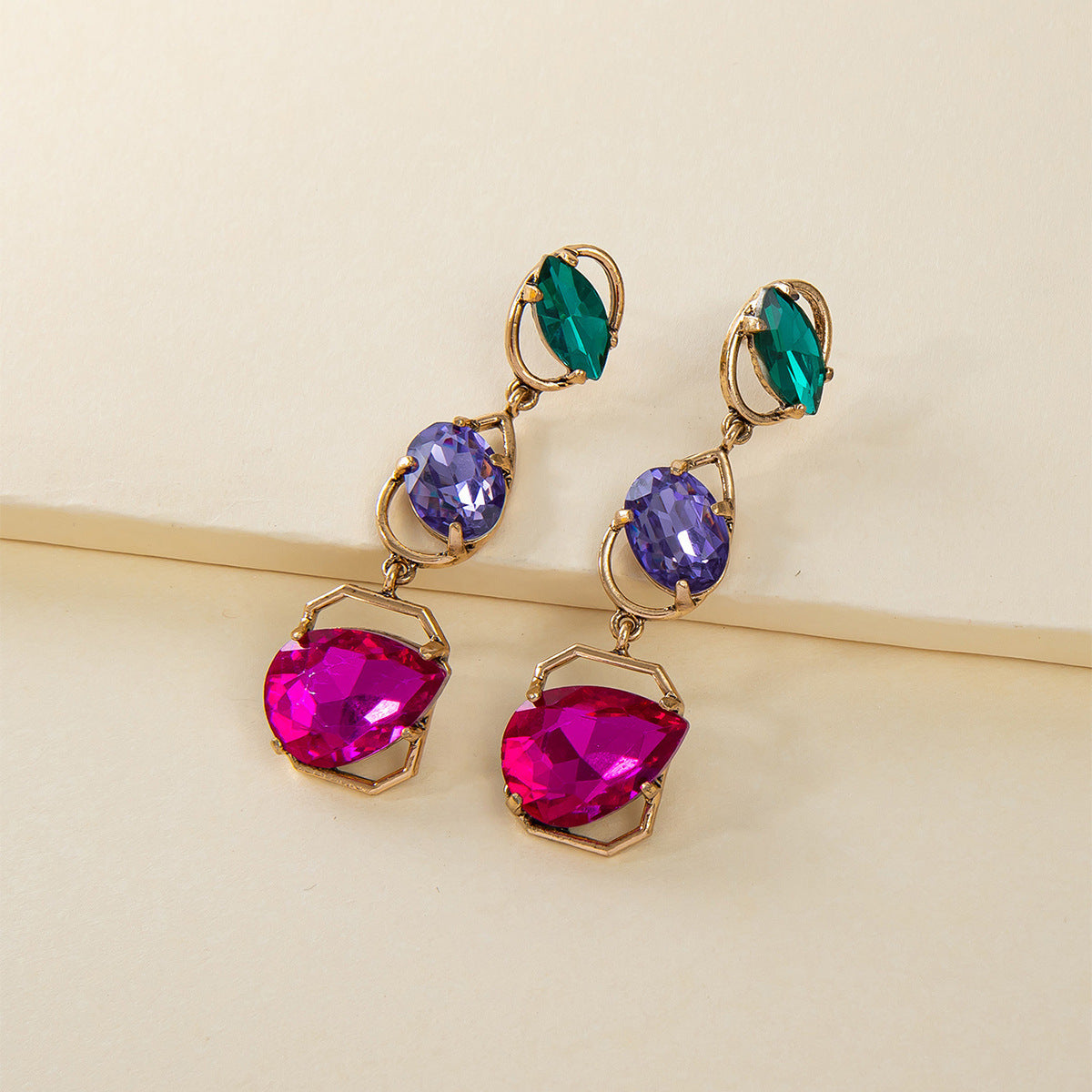 Wholesale Retro Rhinestone Drop Earrings for Women Fashion Accessory Gift