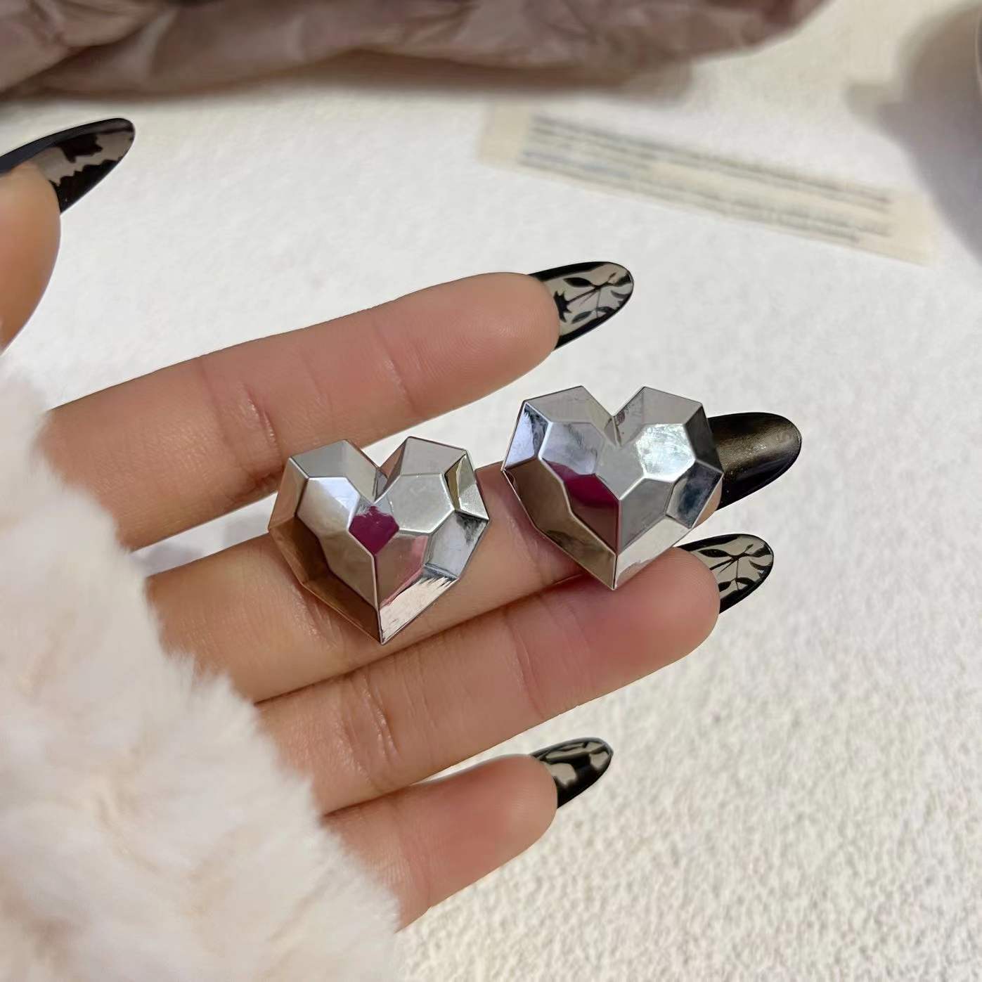 Wholesale Multi-facet Cut Love Irregular Heart-shaped Alloy Earrings ACC-ES-HM002