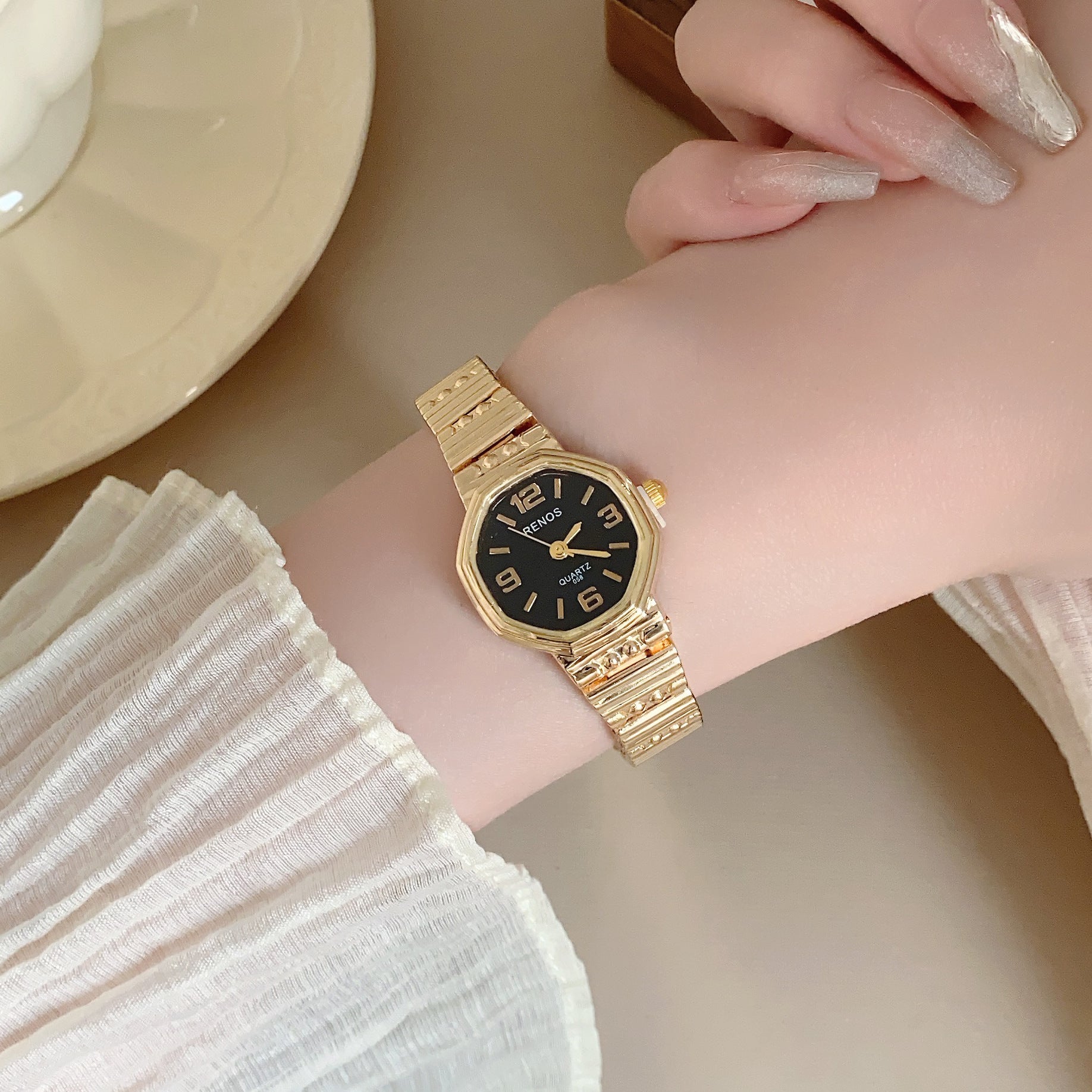 Wholesale Chic Women S Octagonal Gold Quartz Watch Vintage Style Fashion Accessory