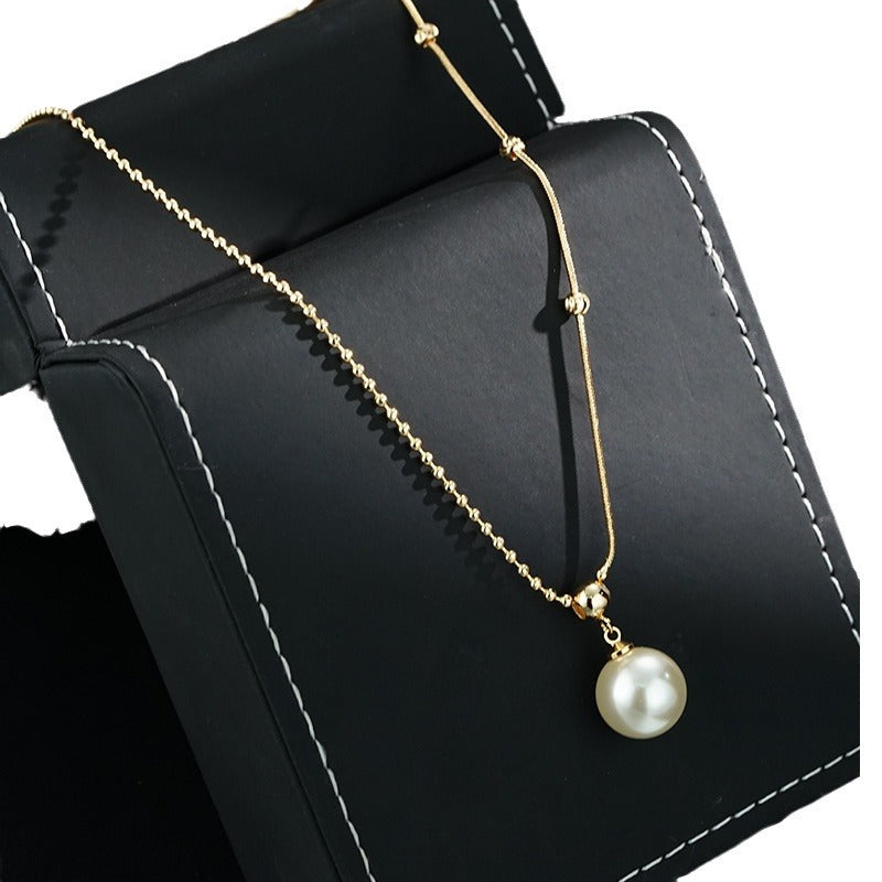 Wholesale Light luxury 18 real gold plating clavicle chain Necklaces