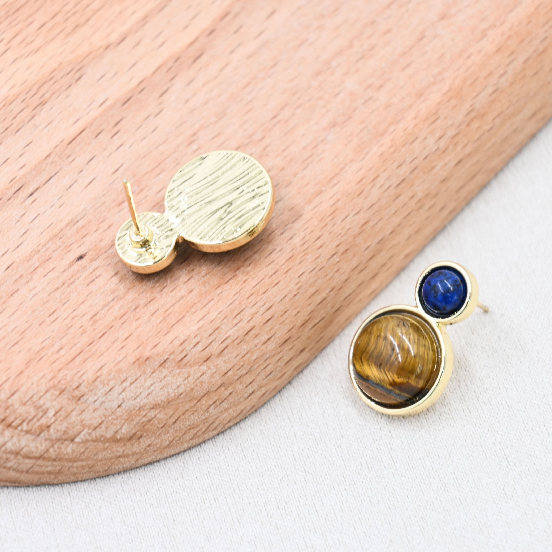 Wholesale high-end sense metal earrings