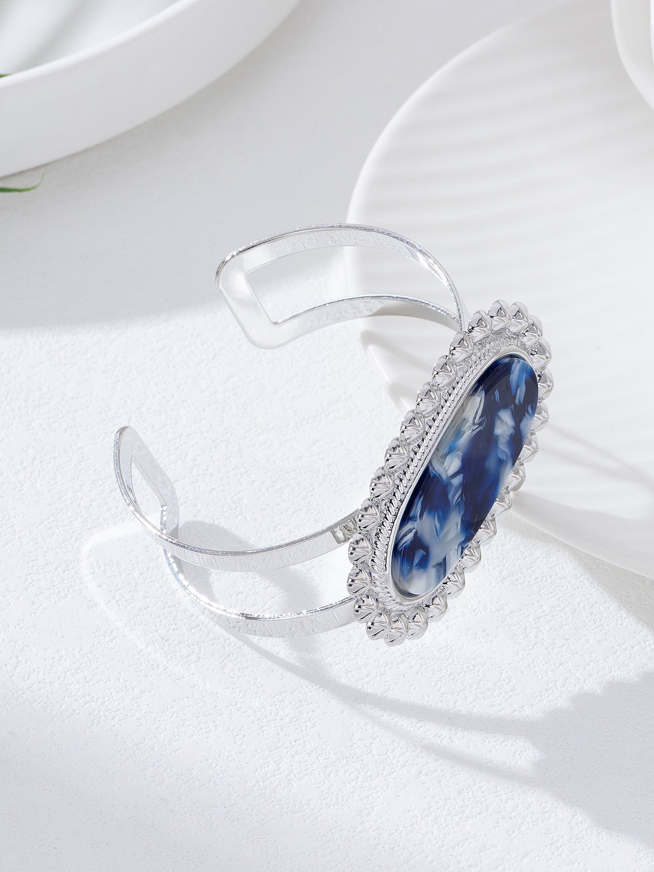 Wholesale Luxury Leopard Print Metal Three-Piece Earrings Ring Bracelet Set Exaggerated Personality Women' s Jewelry