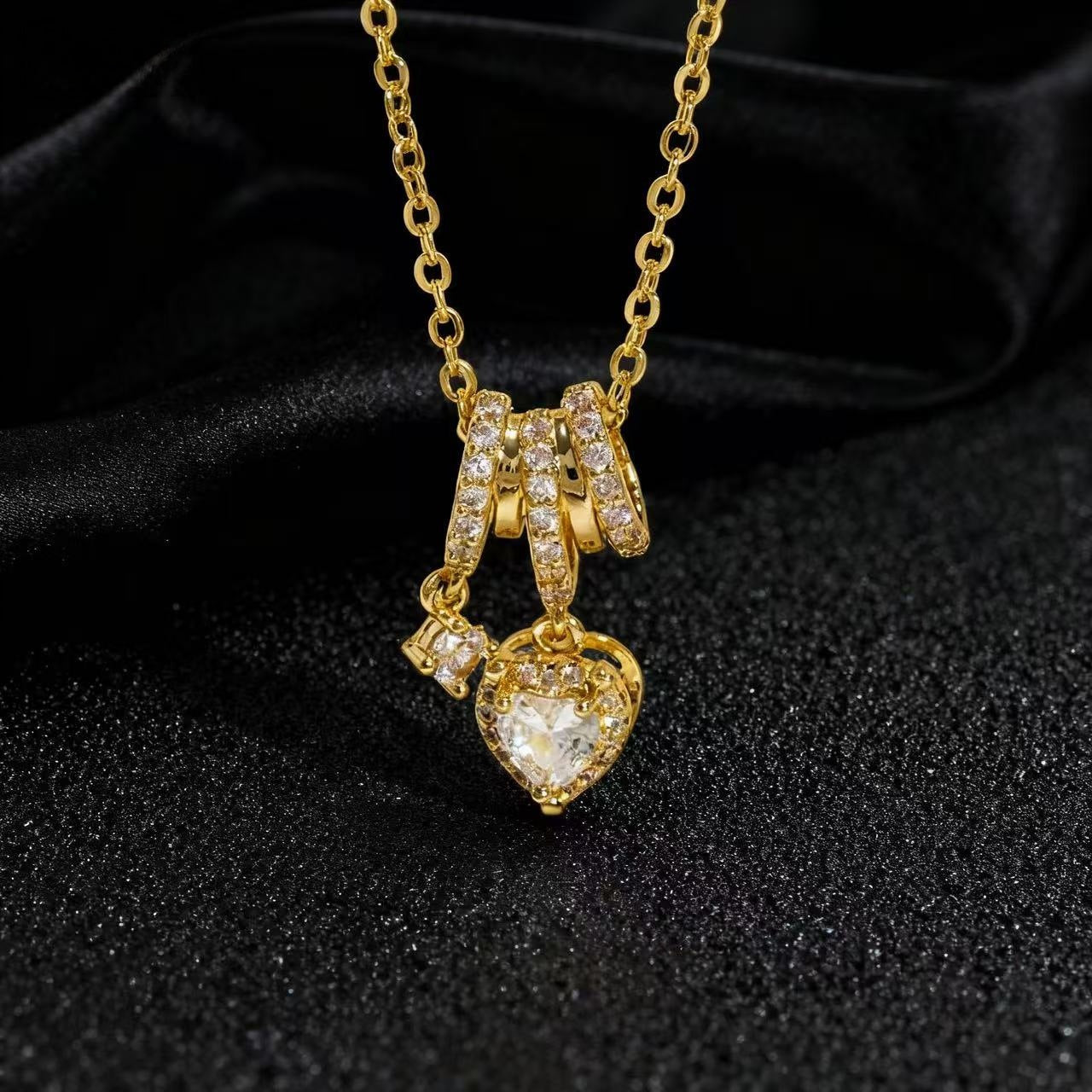 Wholesale Boutique Heart Flower Pendant Necklace Set Colorful Zircon Copper Jewelry Gift