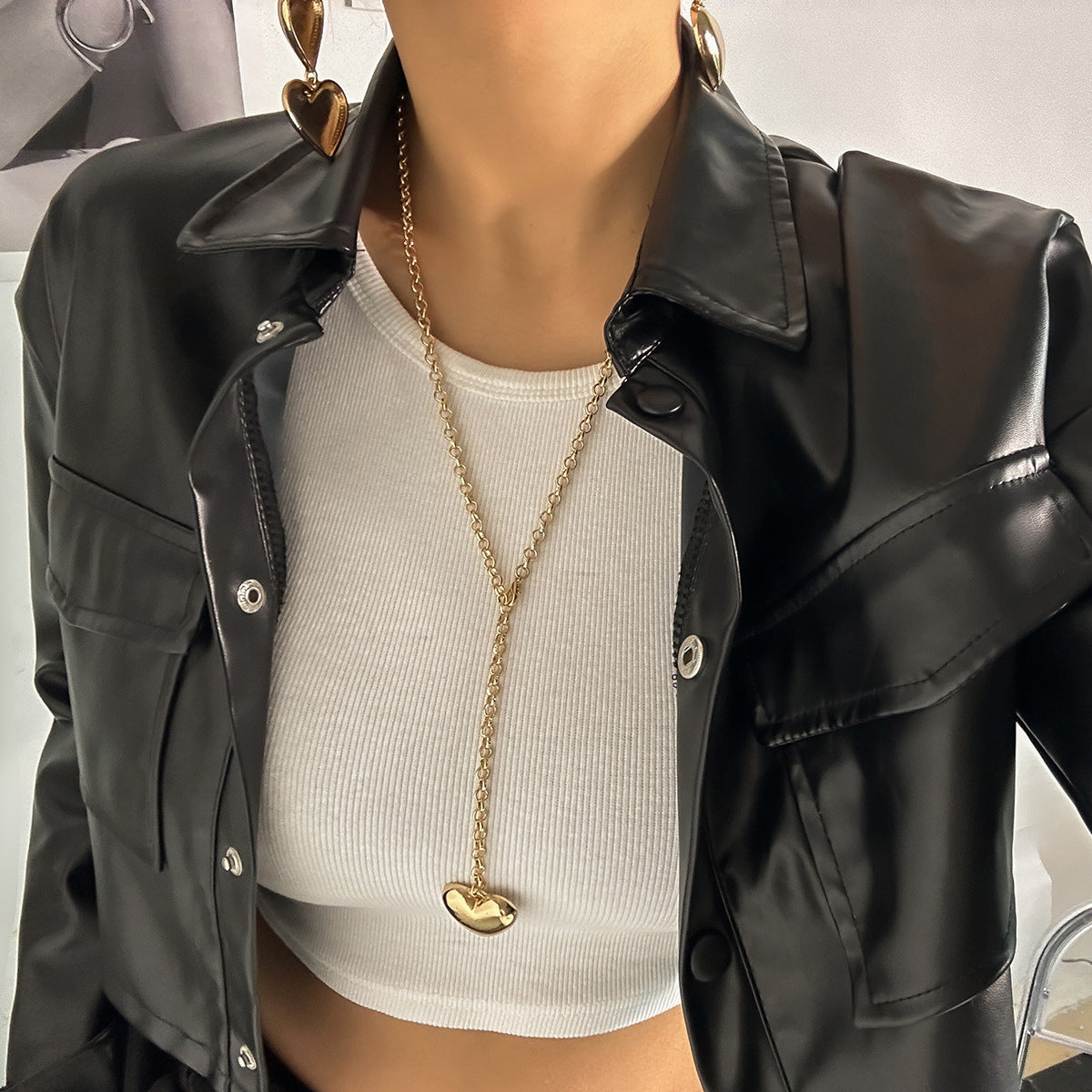Wholesale Heart-Shaped Choker Necklace Gold Electroplated Glass Pendant Boutique Resale