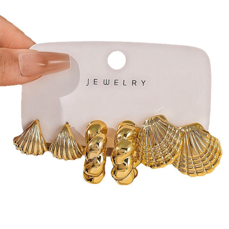 Wholesale  geometric simple light luxury metal style C-shaped water drop bean earrings