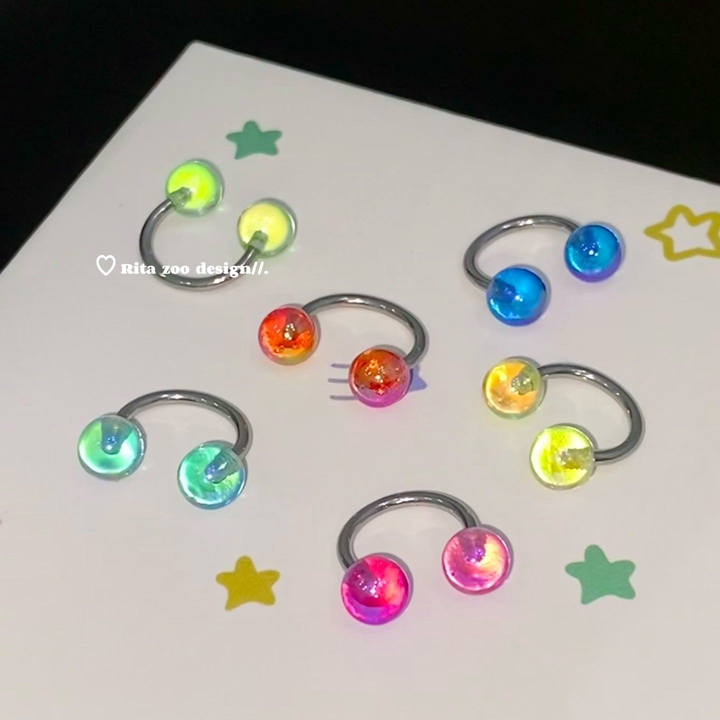 Wholesale Titanium steel screw horseshoe earrings