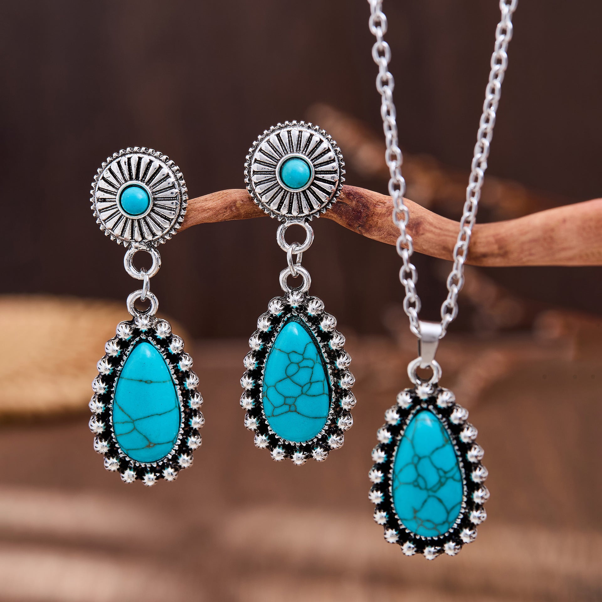 Wholesale Vintage Turquoise Bohemian Earring and Necklace Set - Fashion Jewelry Gift