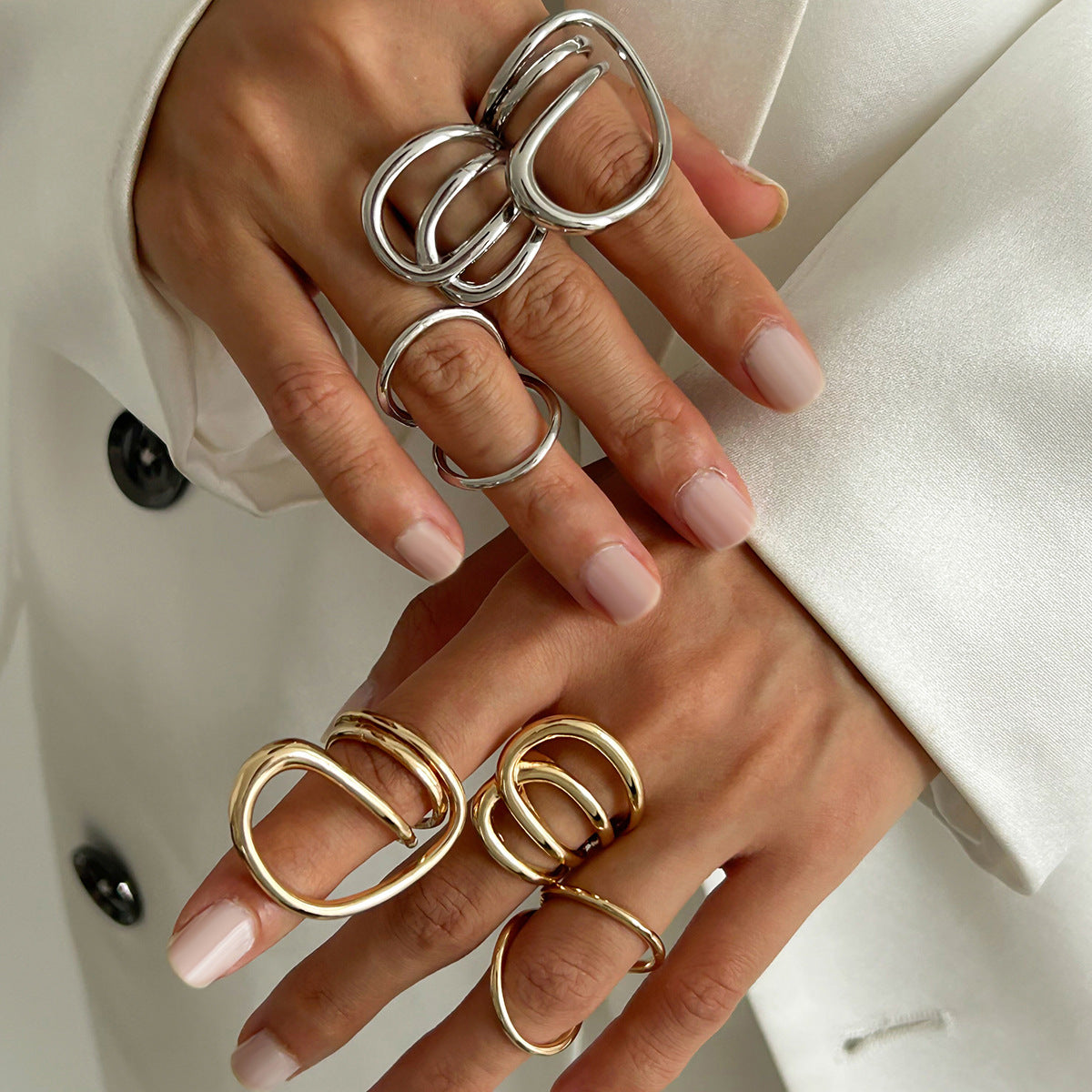 Wholesale Wide-edge hammer pattern irregular alloy curved bracelet set