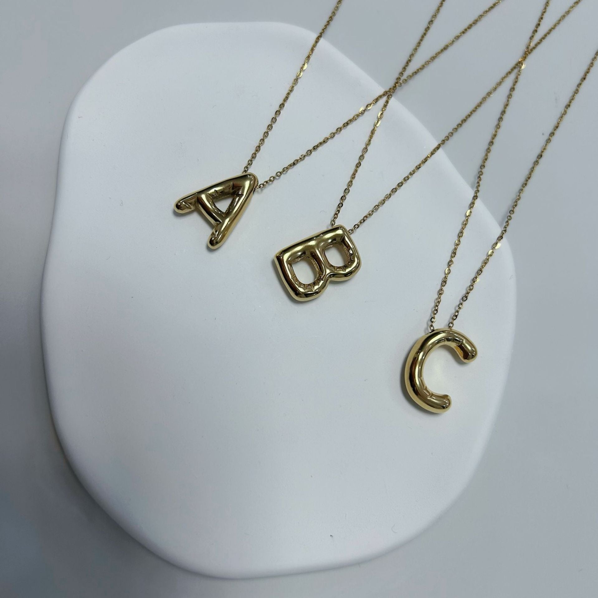 Wholesale  high-grade clavicle chain birthday balloon smooth 26 letters stainless steel necklace