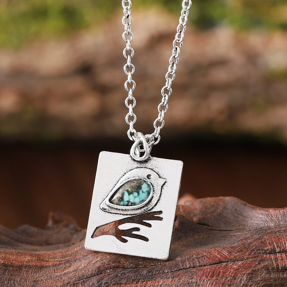 Wholesale Retro Bird Blue Zircon Pendant Necklace Zinc Alloy Electroplated Fashion Accessory
