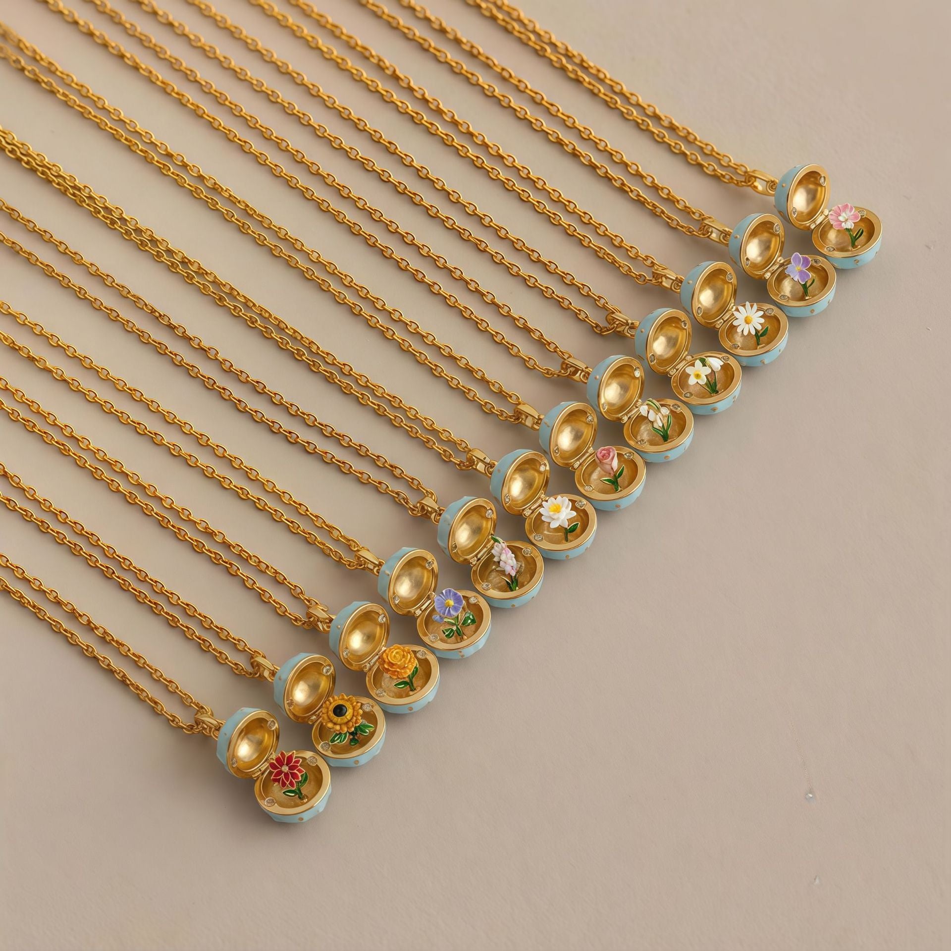 Wholesale Round Flower Locket Necklace In Copper Gold Plated Stylish Fashion Accessory For Women Resale Gift Jewelry