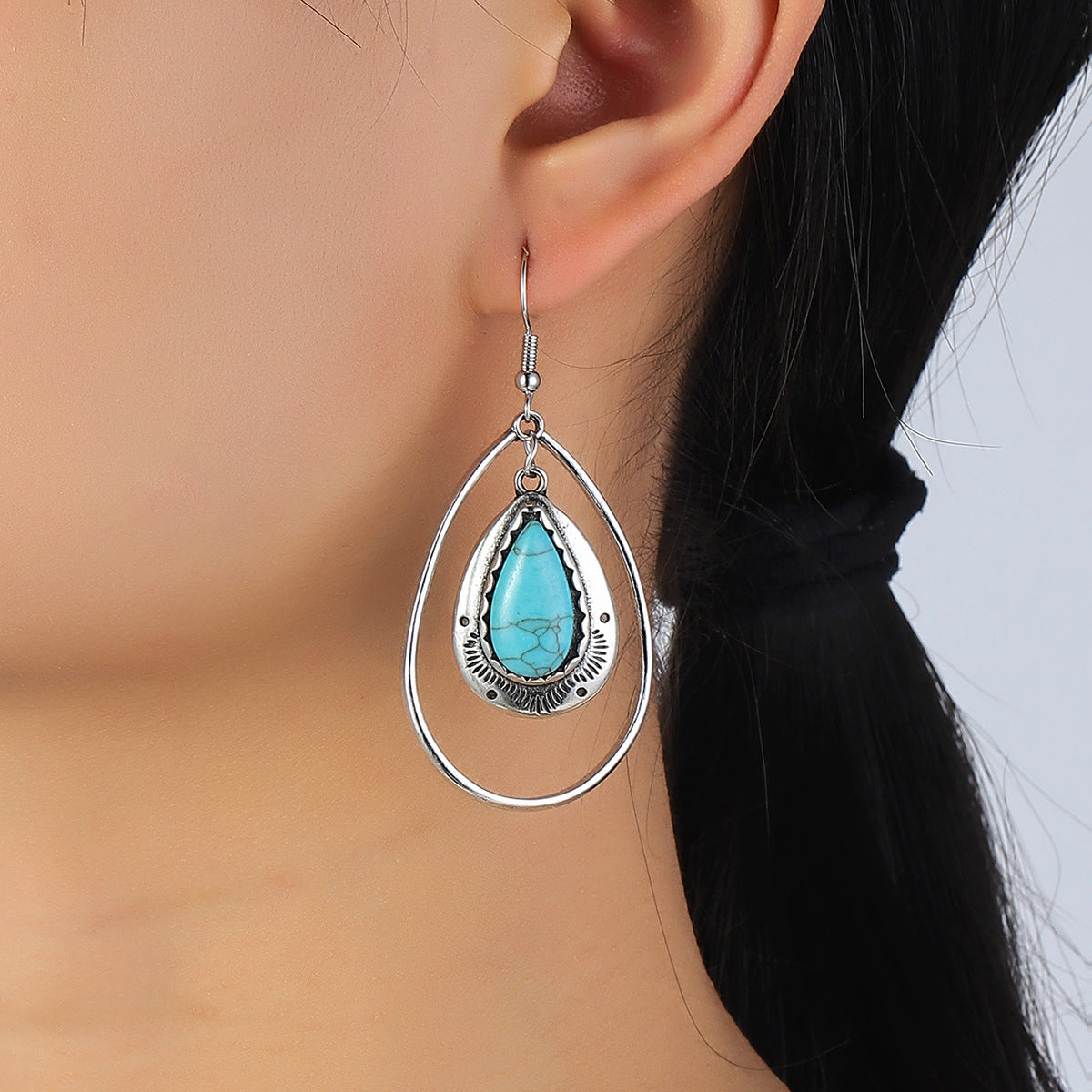 Wholesale Retro Bohemian Turquoise Drop Earrings,  Electroplated Alloy Dangle Earrings,  Boutique Resale