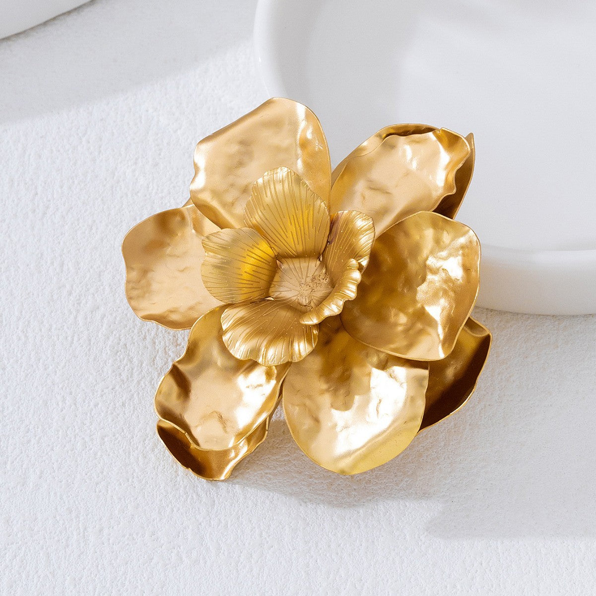 Wholesale Fashionable Trendy Metal Large Flower Brooch