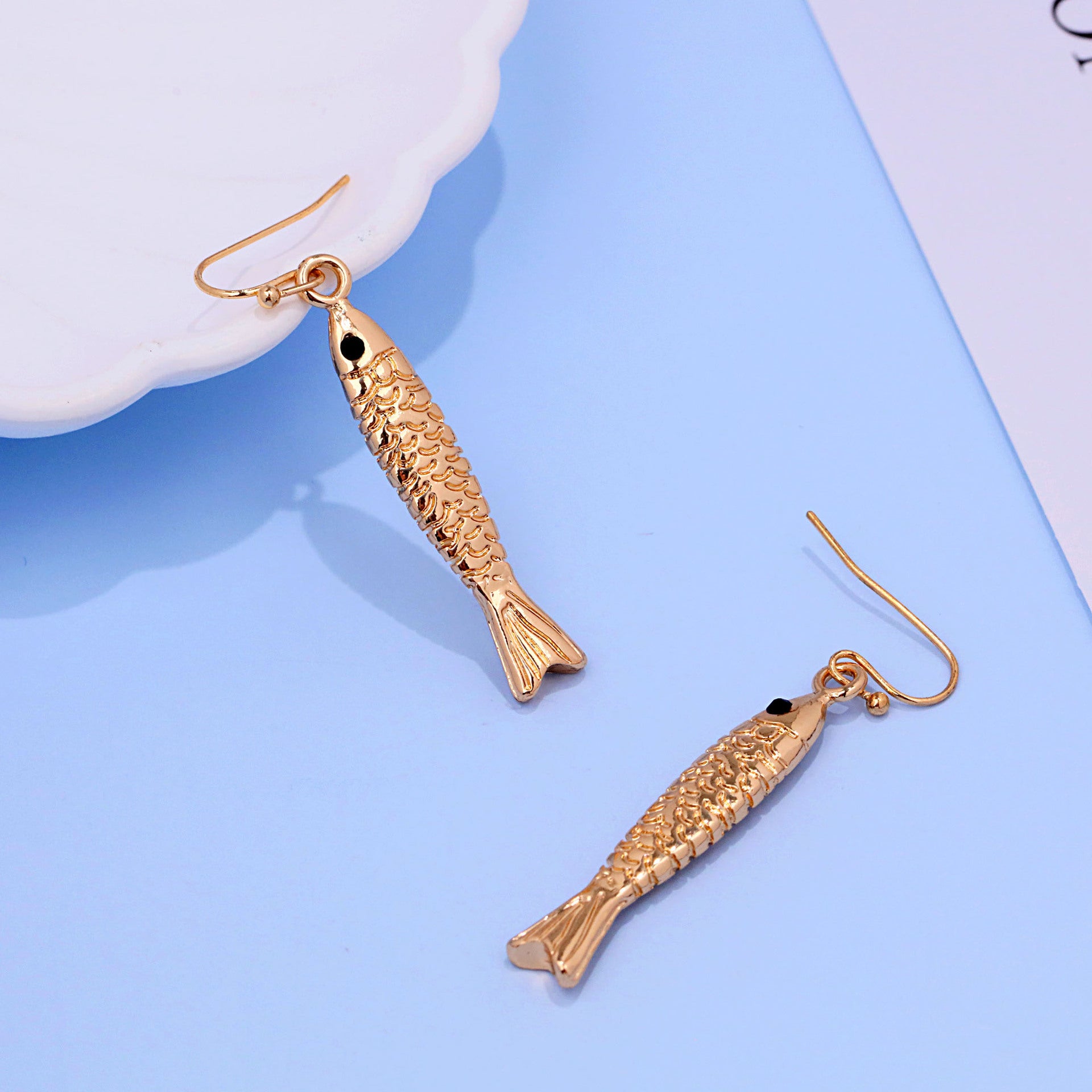 Wholesale  Vintage Bohemian Inlaid Rhinestone Fish Earrings