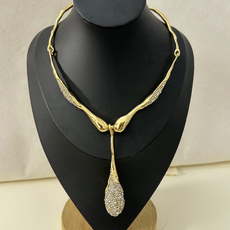 Wholesale Metal Irregular Lava Splicing Flash Drill Water Drop Pendant Collar Light Luxury  Necklace