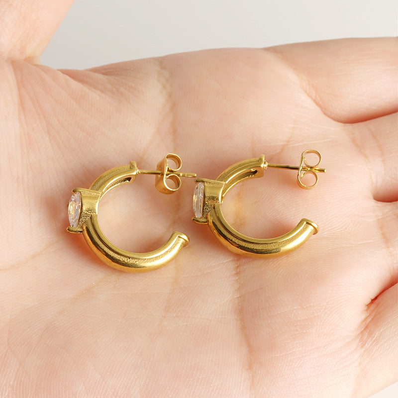 Wholesale  stainless steel earrings stylish C- shaped diamond earrings