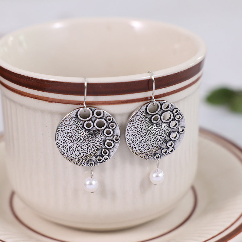 Wholesale Alloy Electroplated Pearl Stud Earrings Retro Baroque Style Fashion Accessory for Women