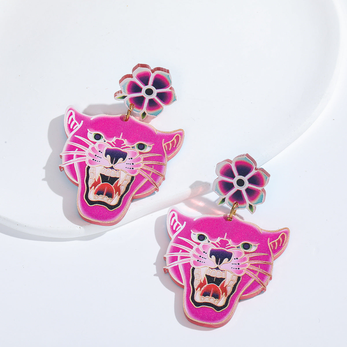 Wholesale personality fashion animal earrings