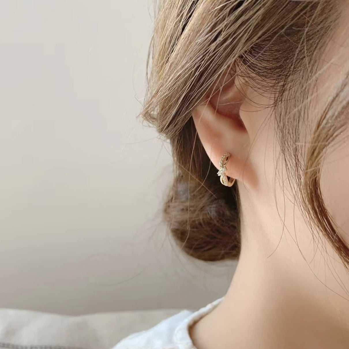 Wholesale S925 Sterling Silver Design Bow Ear Stud