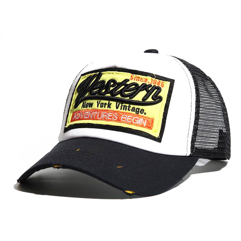 Wholesale Fashionable baseball cap with letter embroidery