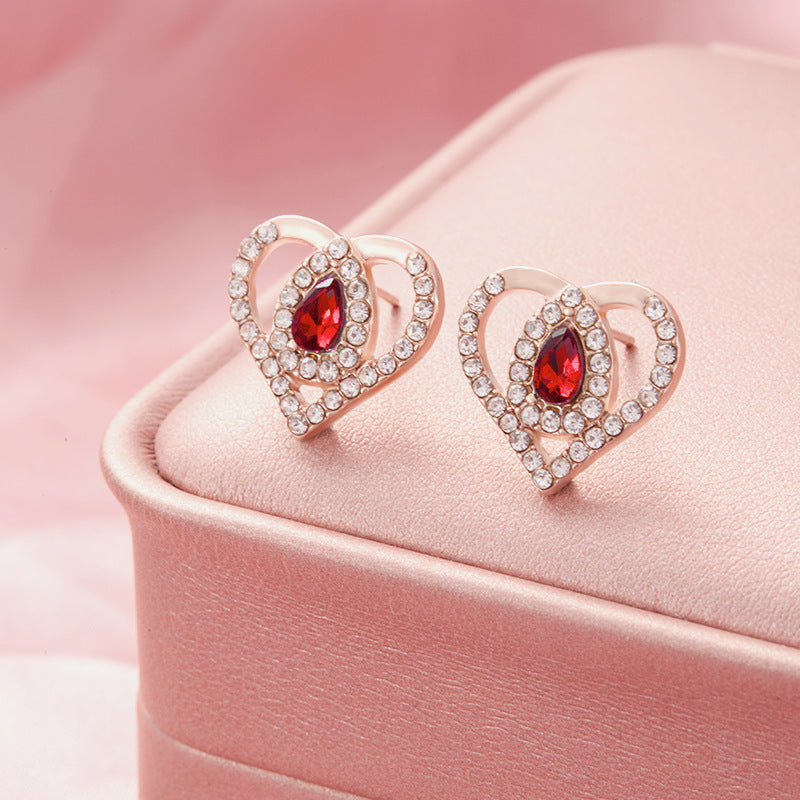 Wholesale Luxury and high sense of love earrings