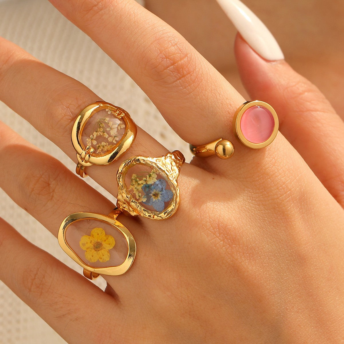 Wholesale 304 Stainless Steel Flower Ring Gold Electroplated Fashion Jewelry Accessory for Everyday Wear