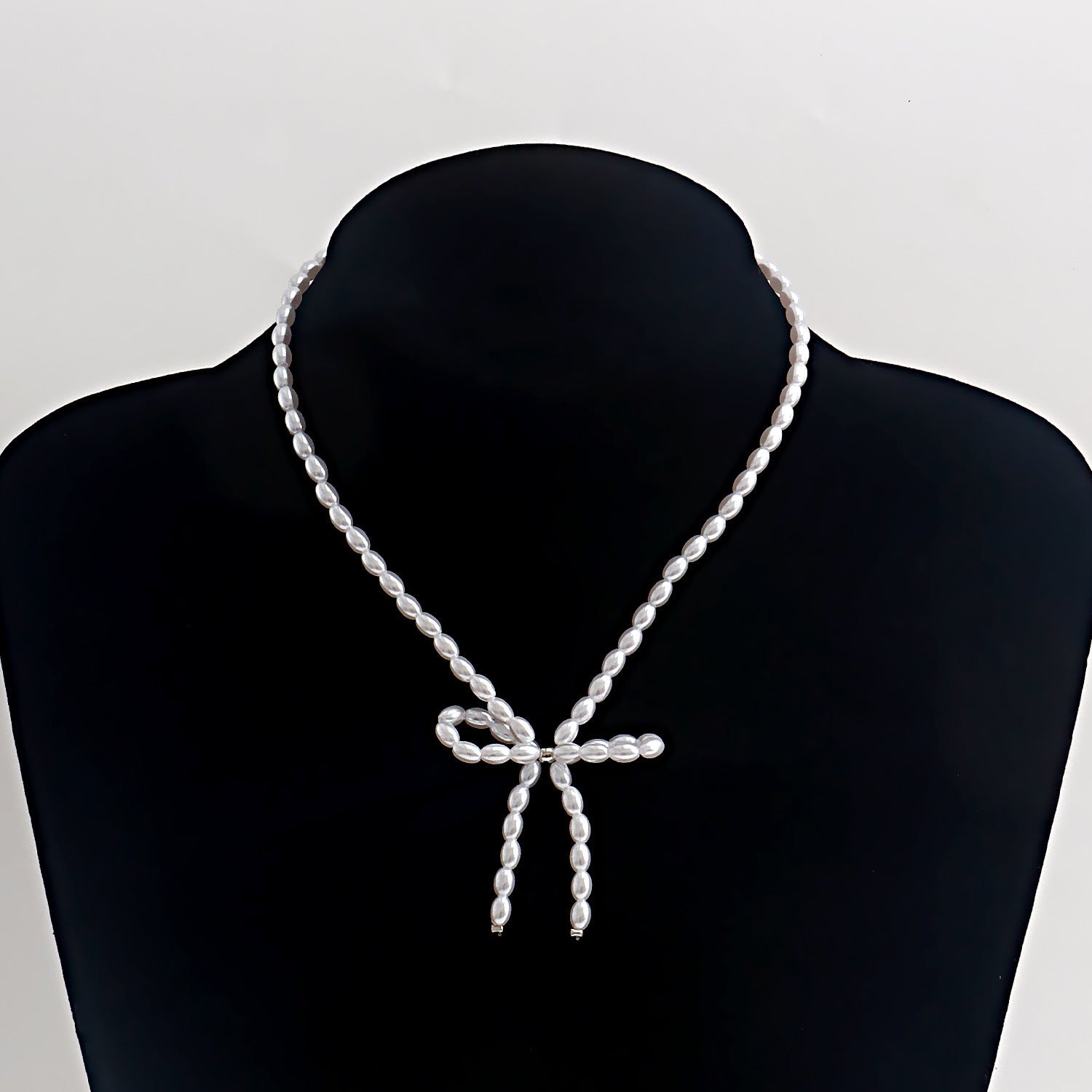 Wholesale  Choker Bow  Pearl Necklace Light Luxury Beaded Necklace