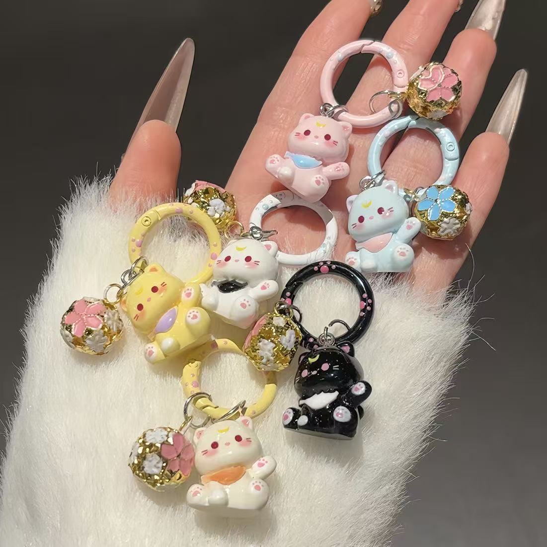 Wholesale Plastic Resin Lucky Cat Bell Keychain Cartoon Bag Charm Trendy Gift for Girls
