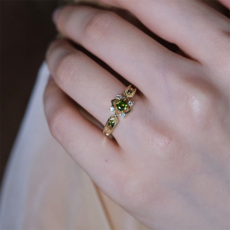 Wholesale Copper Electroplated Olive Green Zircon Ring French Retro Geometric Design Fashion Jewelry for Women