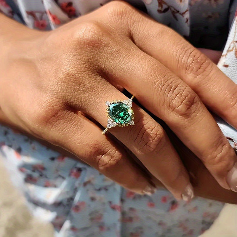 Wholesale Stylish French Retro Green Electroplated Copper Ring For Women Jewelry Accessory