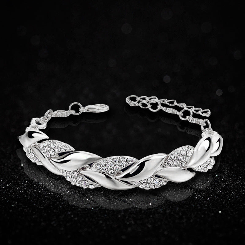 Wholesale Chic Geometric Fishtail Bracelet,  Gold Electroplated Alloy,  Fashion Accessory for Women Boutique Resale