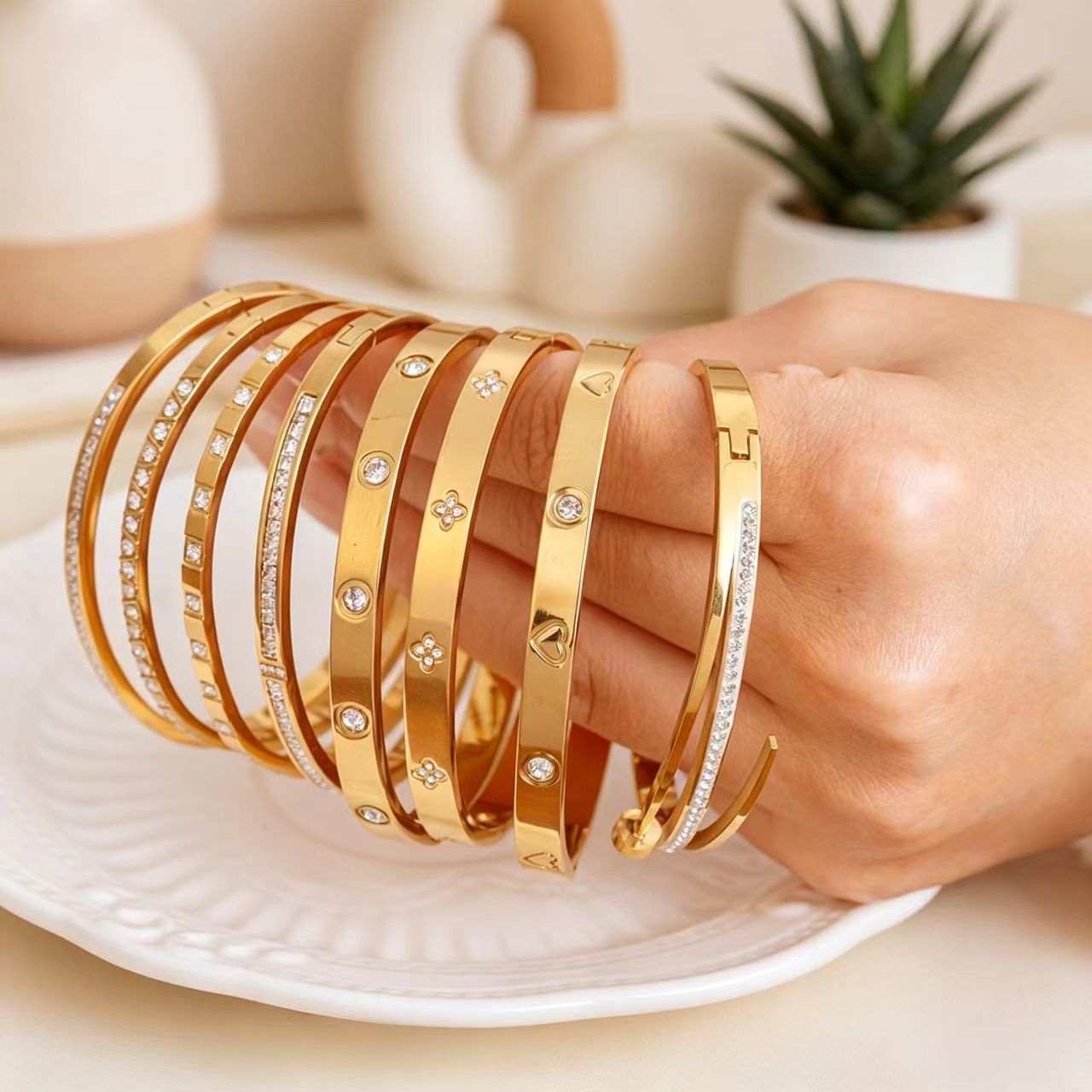 Wholesale Stainless Steel Diamond Bracelet Round Clasp
