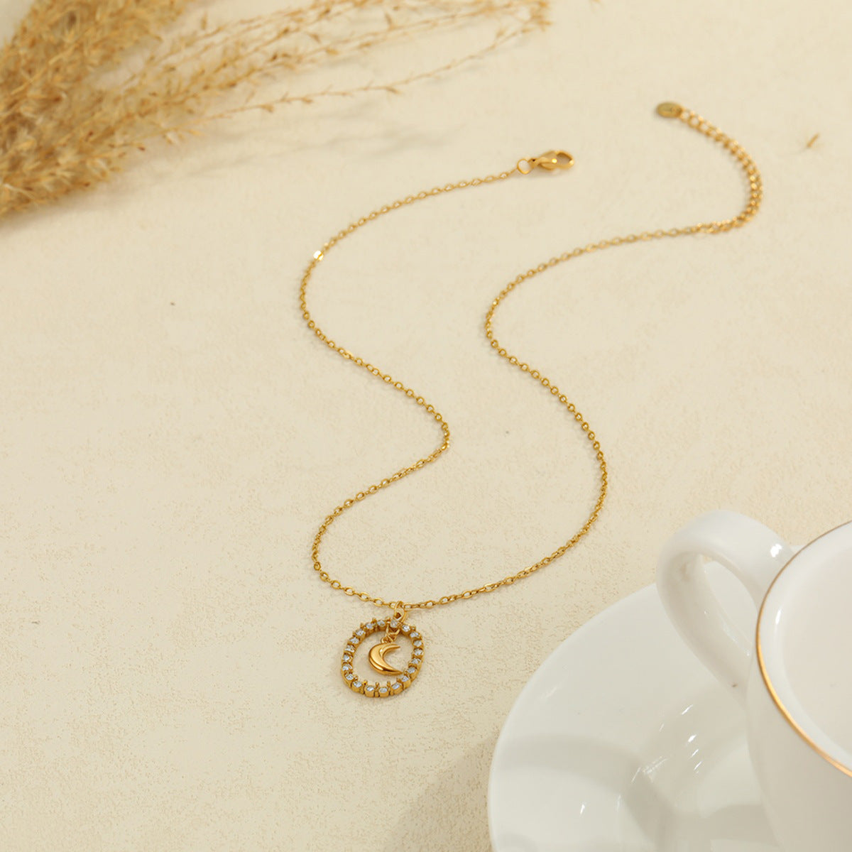 Wholesale Stainless Steel Moon Heart Clavicle Chain