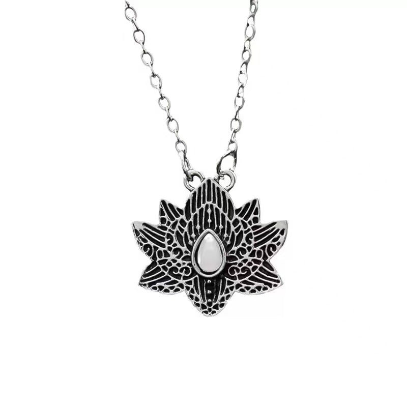 Wholesale Vintage Lotus Carved Moonstone Necklace