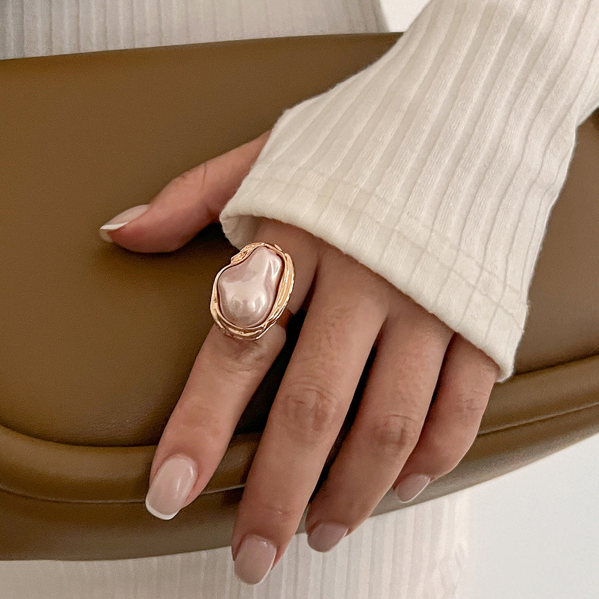 Wholesale Baroque inlaid special-shaped retro irregular alloy rings