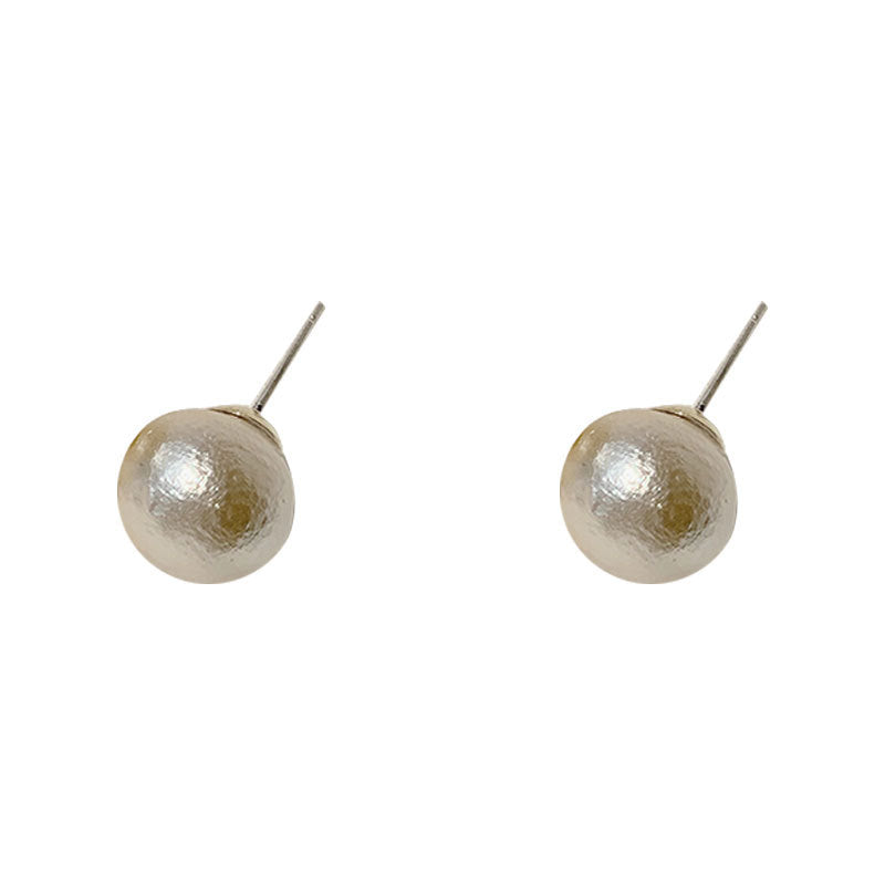 Wholesale  Retro Large Pearl Earrings S925 Silver Needle Distinctive Earrings