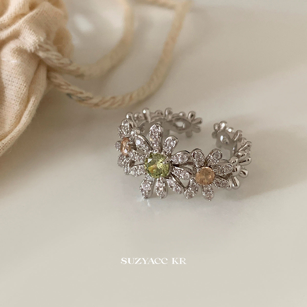 Wholesale Full diamond sparkling zircon flower ring