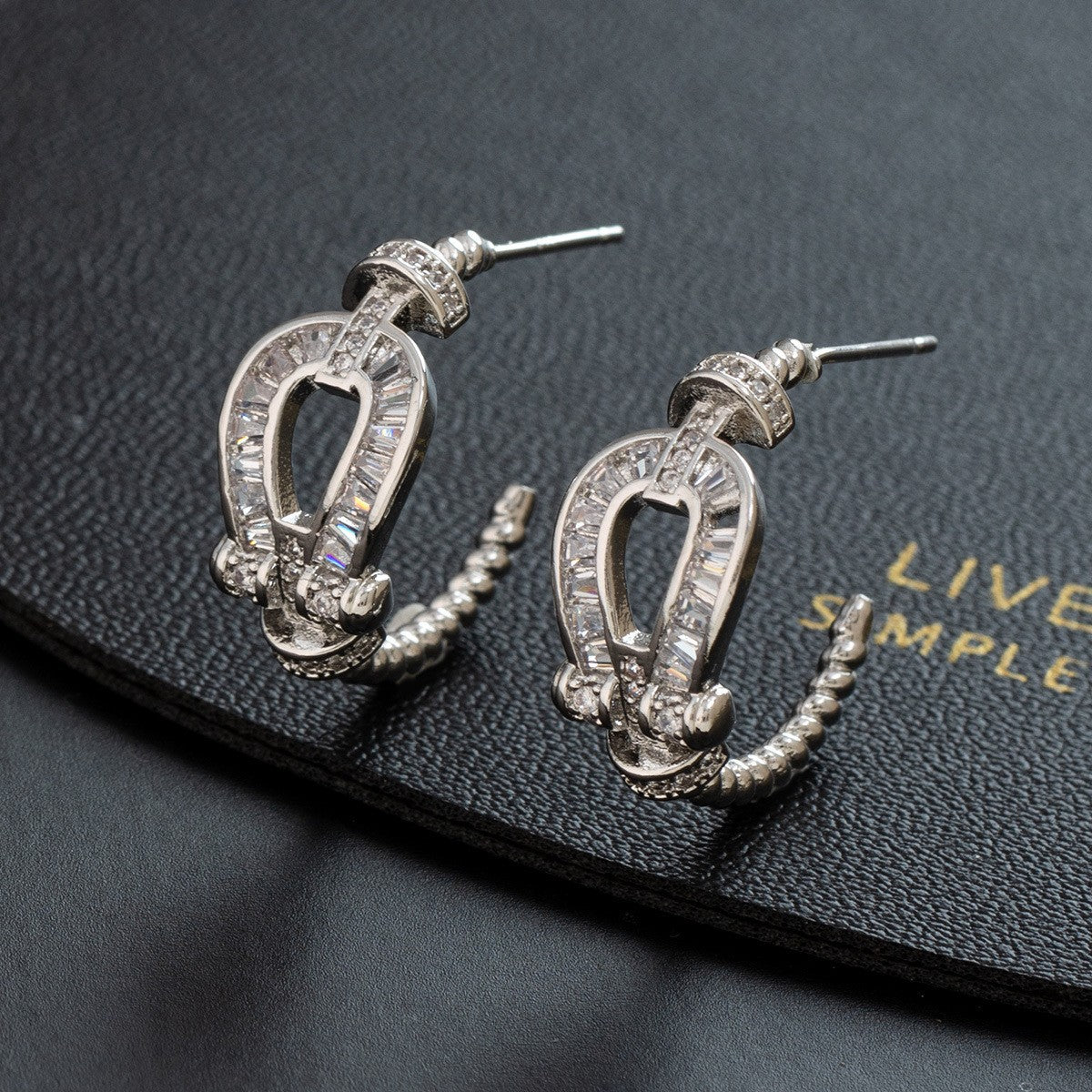 Wholesale Gold Plated Zircon Letter Ear Cuffs For Women Trendy Geometric Shape Chic Everyday Jewelry Accessory Boutique Resale Gift