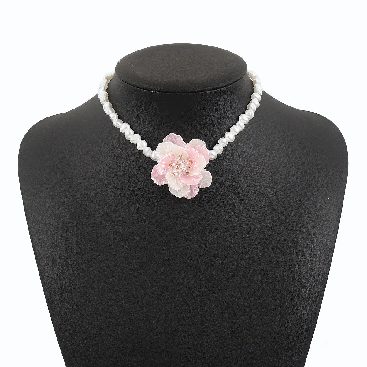 Wholesale Retro Romantic Three-dimensional Camellia Pearl Necklace