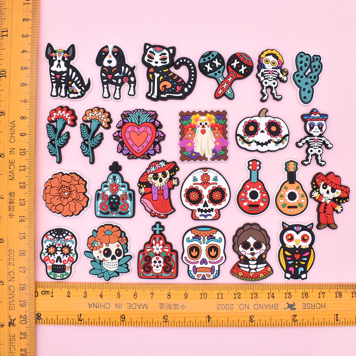 Wholesale Random 100pcs Day of The Dead PVC Soft Rubber Shoe Buckle Decoration ACC-SC-RYY075