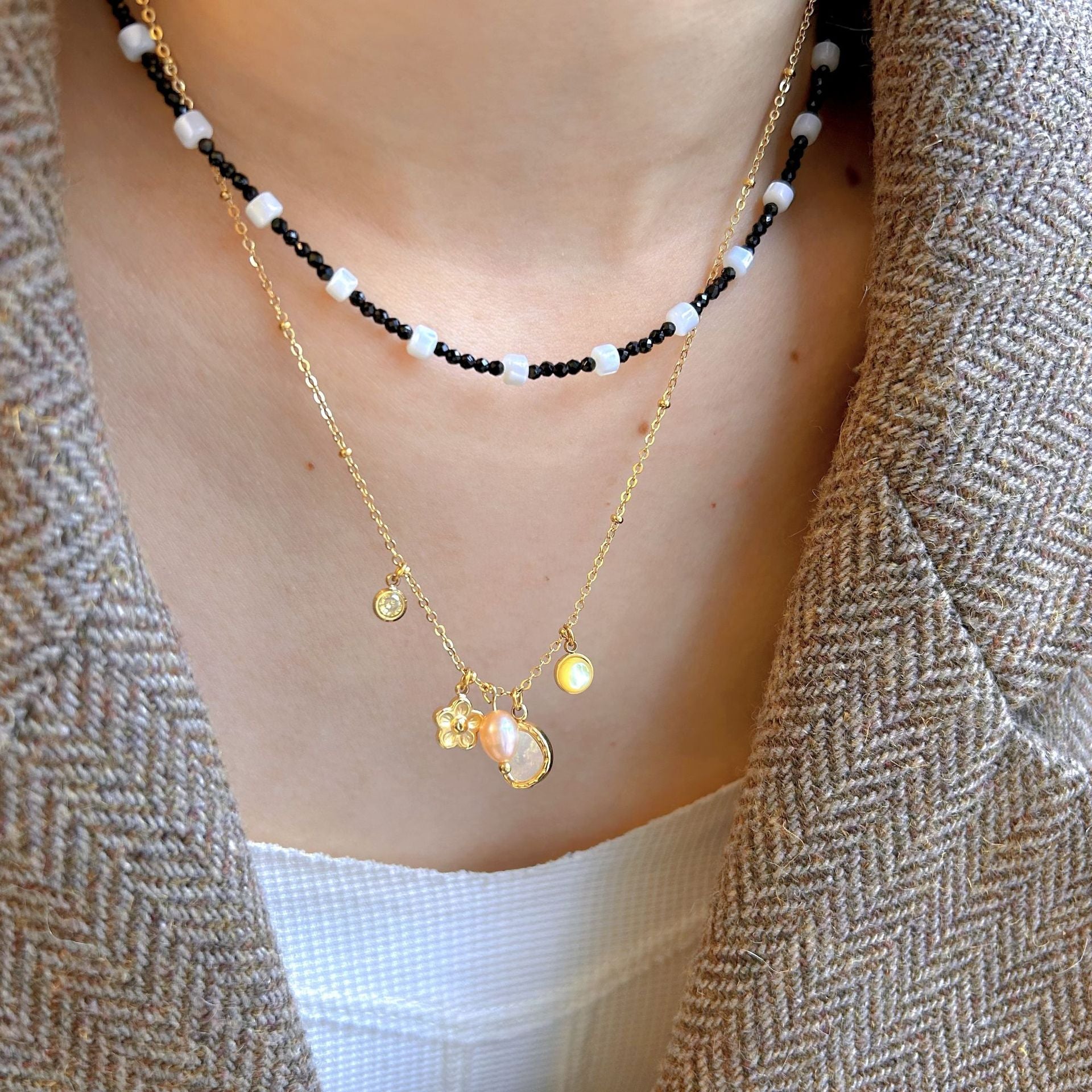 Wholesale natural stone pearl element beaded necklace stainless steel shell pearl pendant necklace