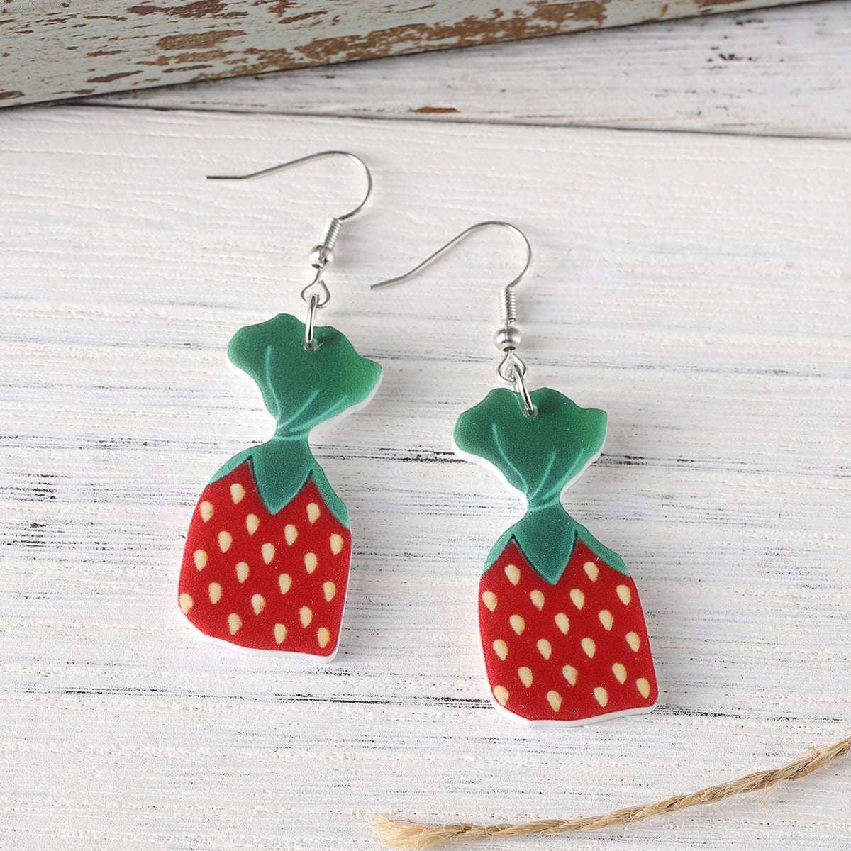 Wholesale Strawberry bag strawberry acrylic pendant earrings