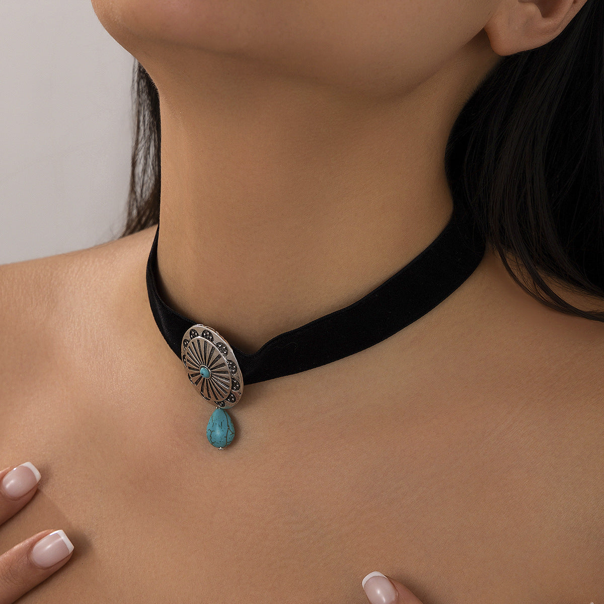 Wholesale Vintage Teardrop Shape Turquoise Flower Plate Tassel Twisted Chain Necklace