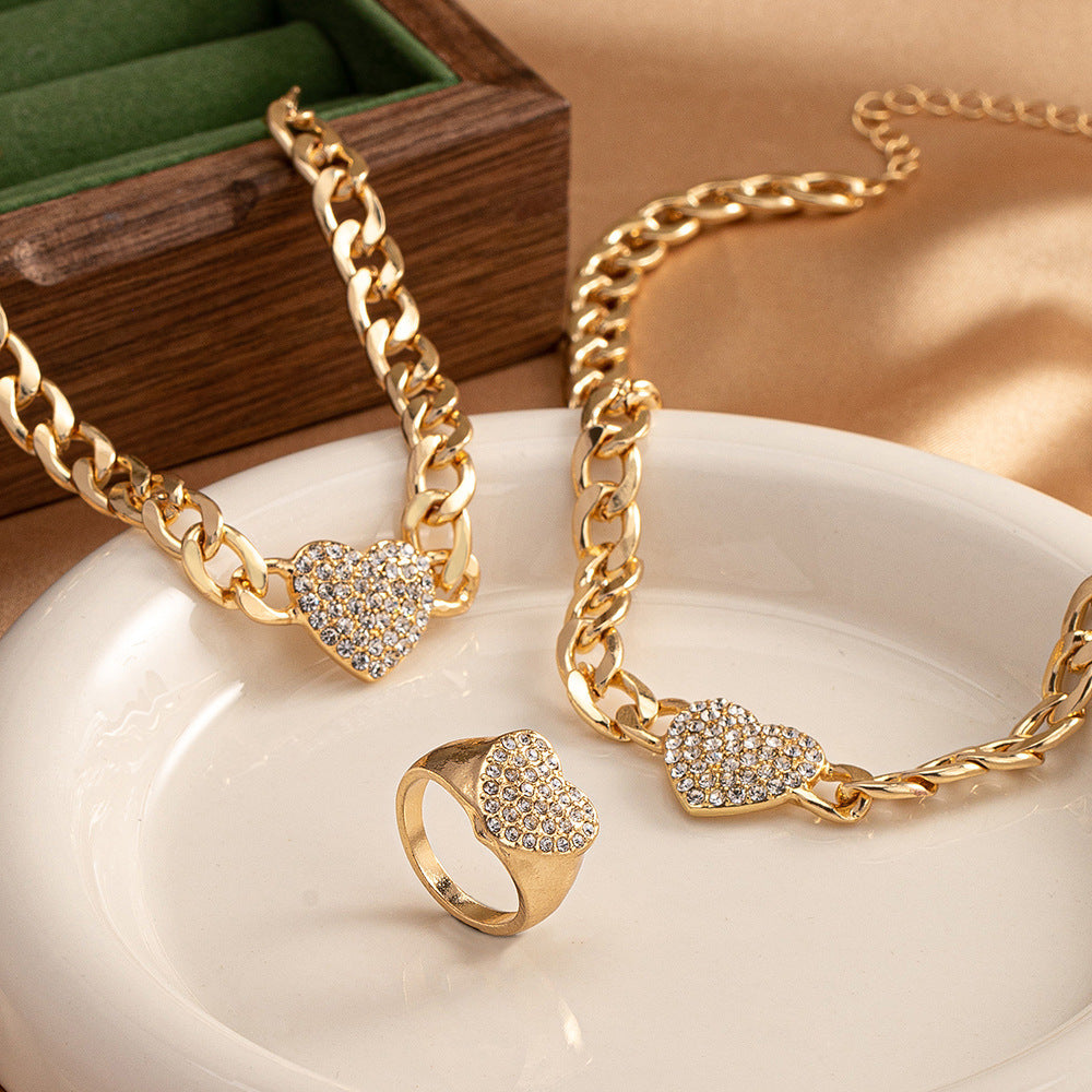 Wholesale Retro Elegant Heart Jewelry Set Gold Tone Alloy Earrings Necklace Bracelet Fashion Accessory For Party Wear