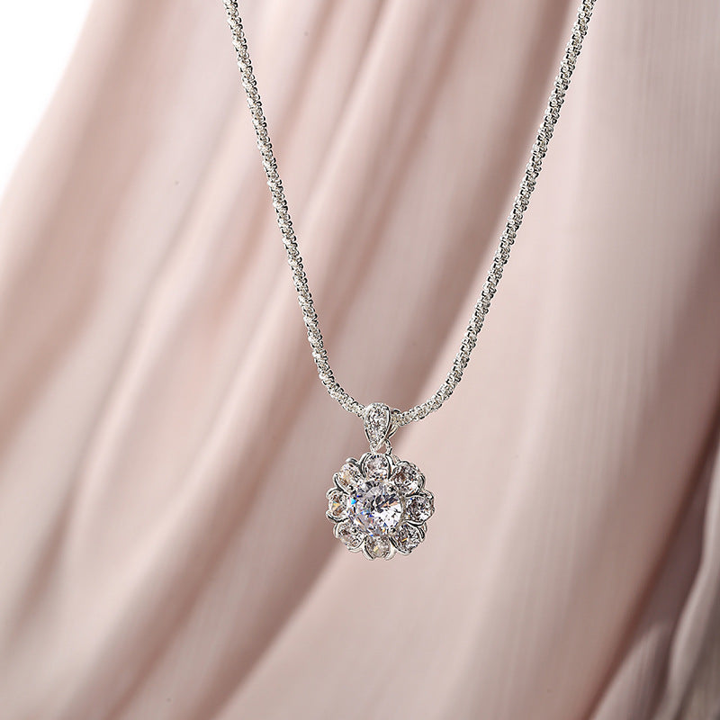 Wholesale Sweet Four-Leaf Flower Clavicle Chain - Titanium Steel,  Non-Fading,  Gemstone Accents - Boutique Resale Jewelry