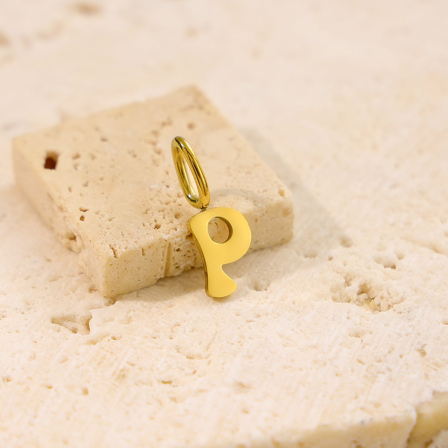 Wholesale Stainless steel 26 English small letter pendant