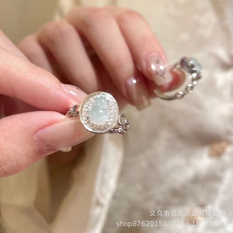 Wholesale New Chinese-Style Green Agate Gourd Ring for Women,  Niche Design Index Finger Ring,  Light Luxury Temperament Ring,  Personality Trend